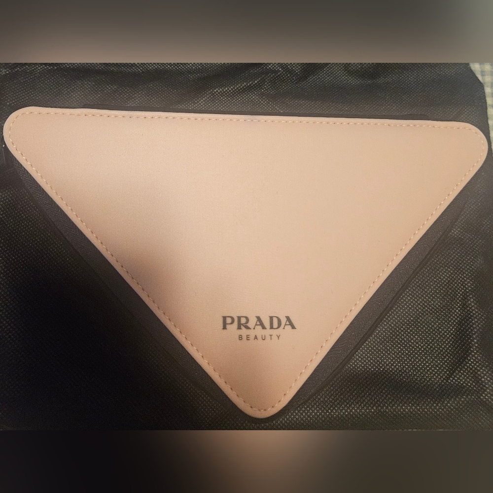💜 PRADA Beauty Blush Pink Triangle Pouch & Dust Bag